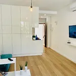 Luxury Loft With Pool In The Centre *