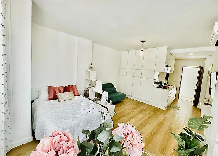 Lejlighed Luxury Loft With Pool In The Centre